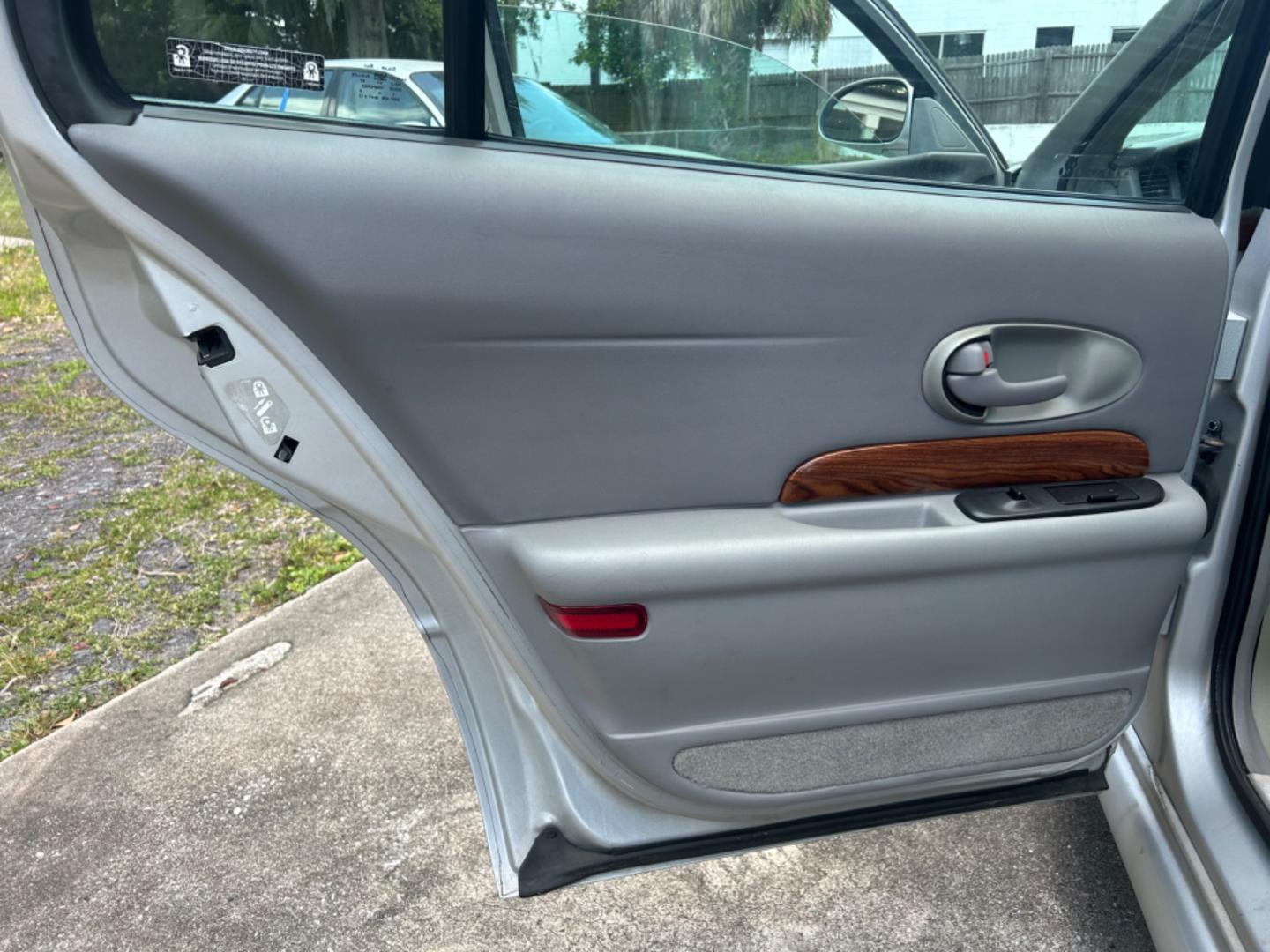2002 Buick LeSabre (1G4HP54K624) , located at 1758 Cassat Ave., Jacksonville, FL, 32210, (904) 384-2799, 30.286720, -81.730652 - *****$2900.00*****LOW MILEAGE***** 2002 BUICK LESABRE CUSTOM ONLY 82,459 MILES!!!!! 4-DOOR AUTOMATIC TRANSMISSION ICE COLD AIR CONDITIONING RUNS GREAT EXTRA CLEAN INTERIOR CALL US BEFORE IT'S GONE @ 904-384-2799 - Photo#10